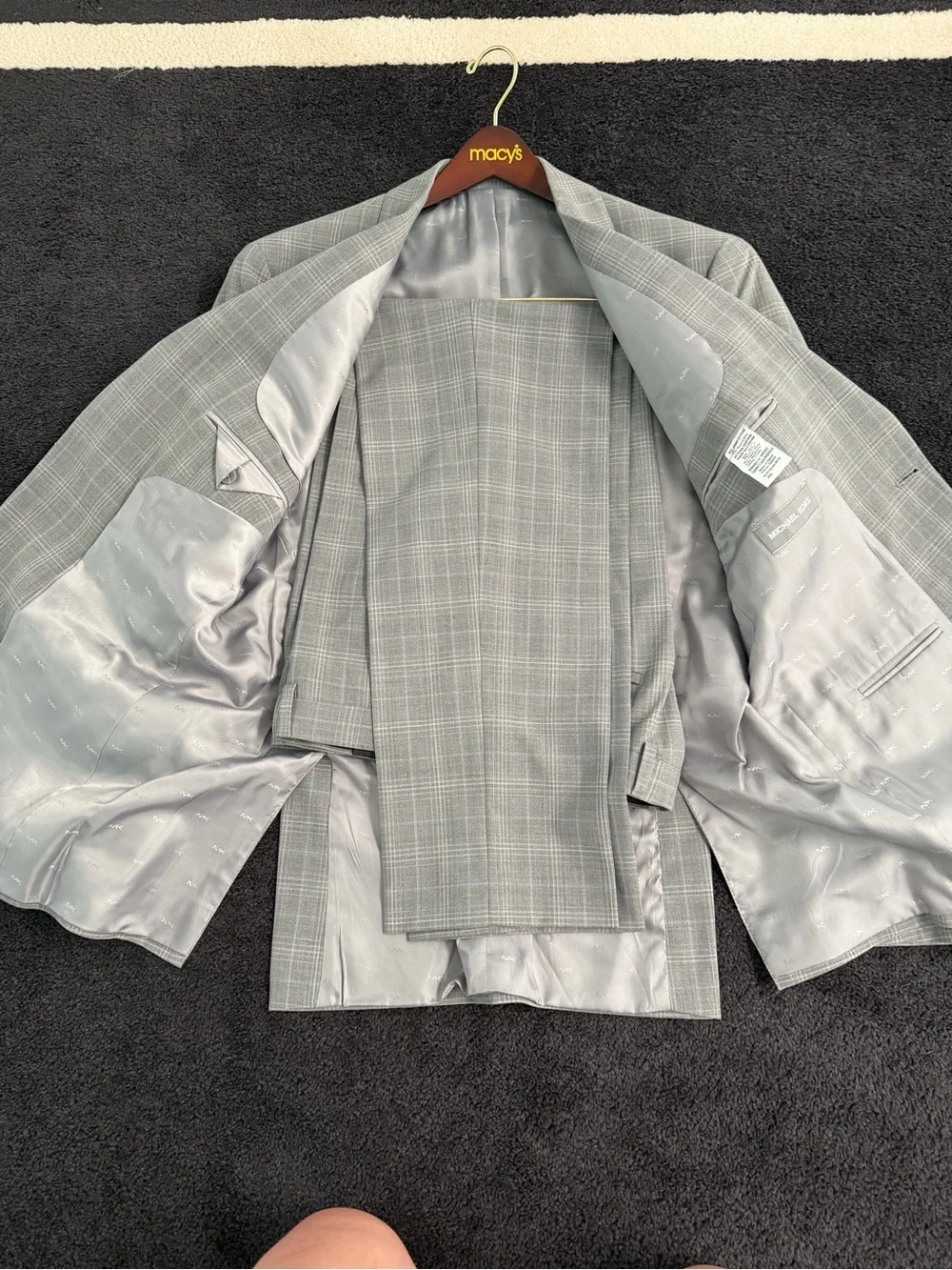NEW Michael kors Light Gray Plaid Men's suit
